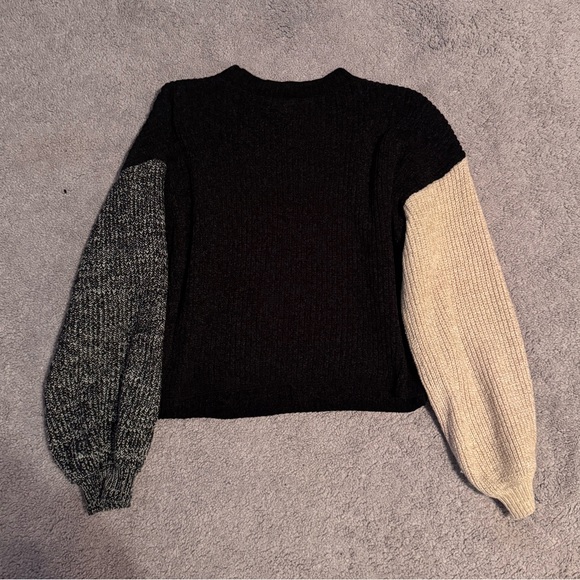 Color Block Ribbed Sweater - Picture 2 of 2